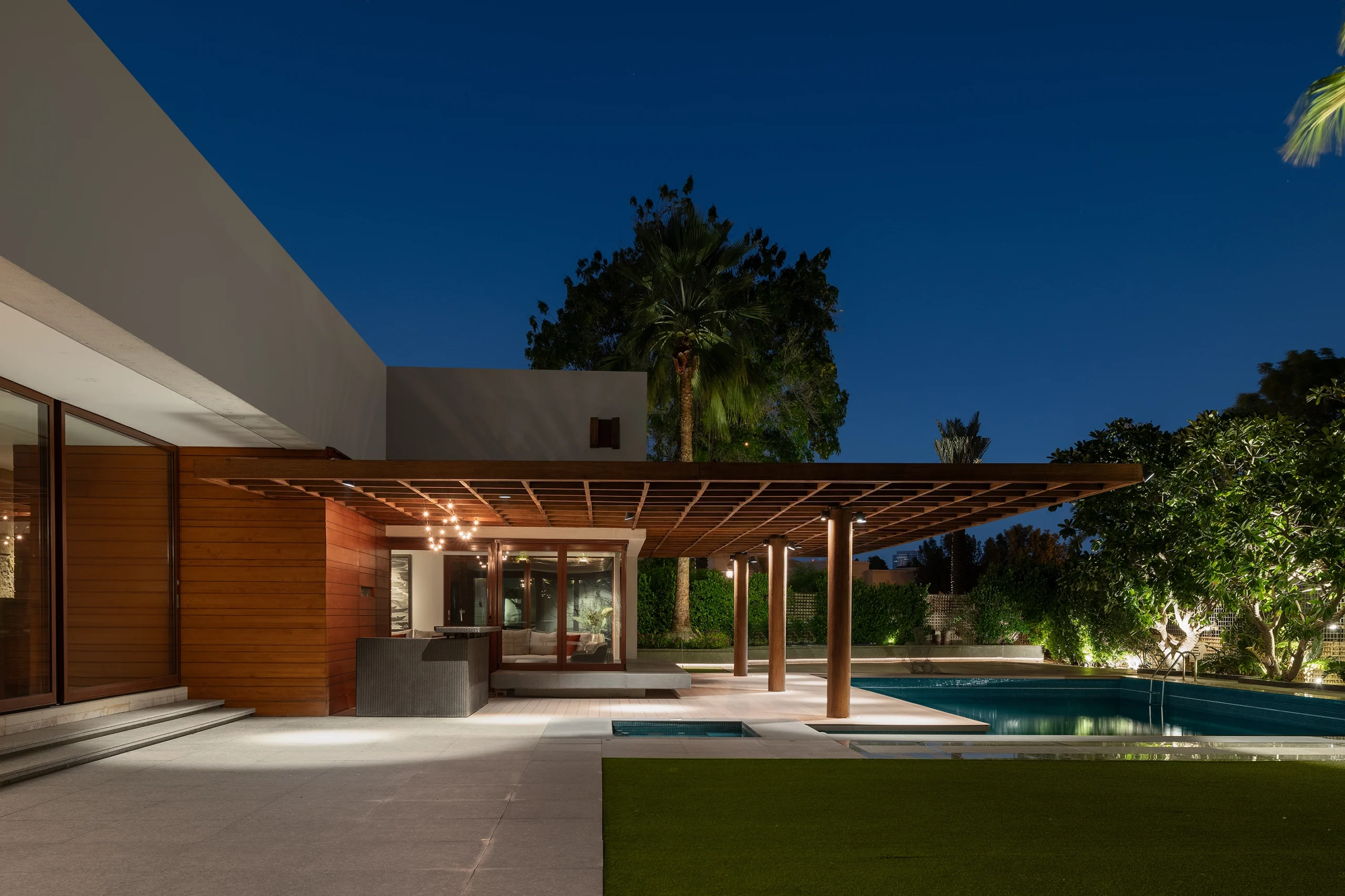 emirates_hills_villa